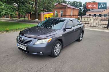 Седан Toyota Camry 2008 в Краснограде