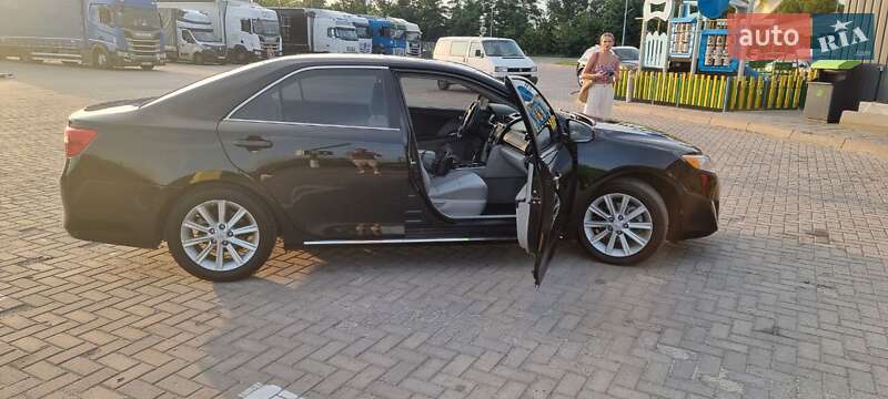 Седан Toyota Camry 2012 в Золотоноші