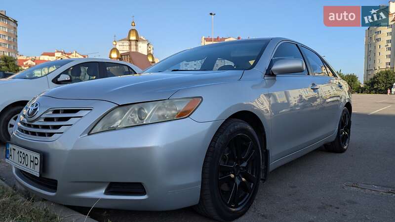 Седан Toyota Camry 2007 в Ивано-Франковске