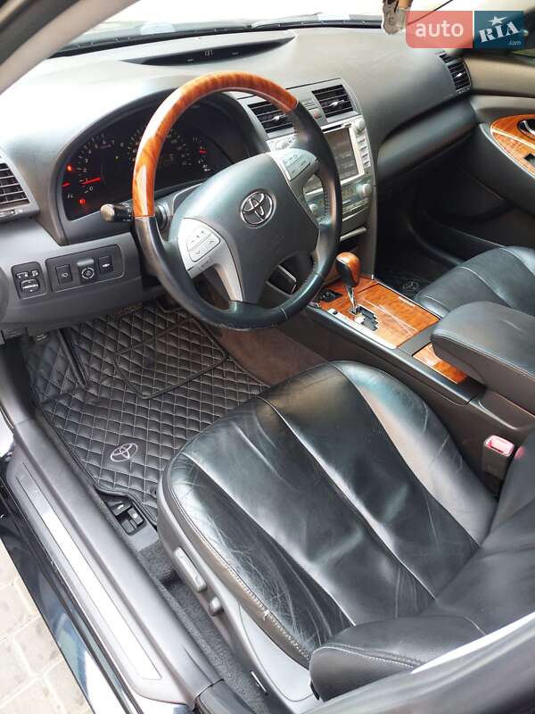 Седан Toyota Camry 2008 в Одессе