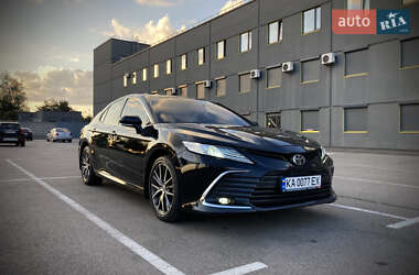 Седан Toyota Camry 2021 в Києві