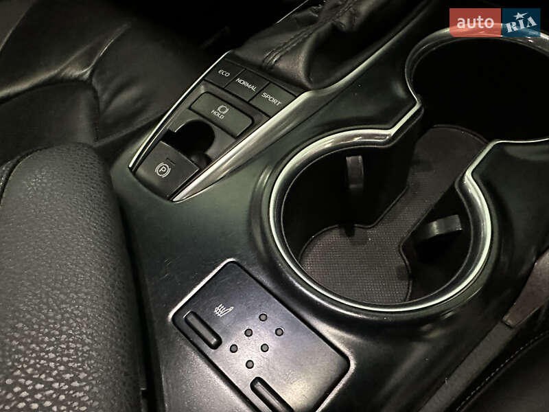 Седан Toyota Camry 2018 в Одесі