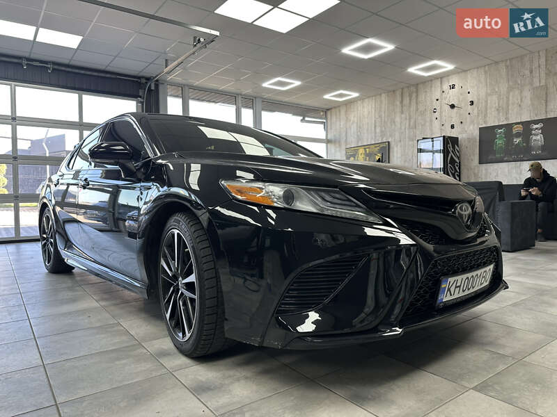 Седан Toyota Camry 2018 в Одесі