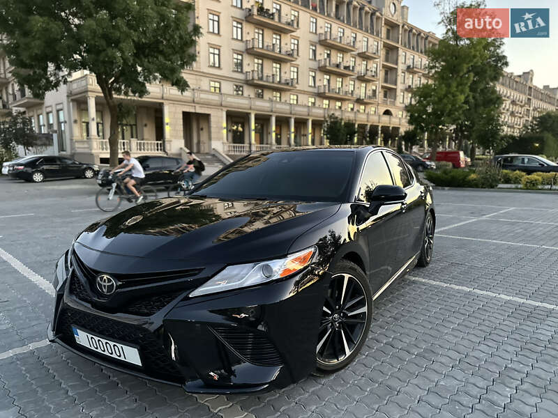 Седан Toyota Camry 2018 в Одесі