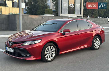 Седан Toyota Camry 2018 в Харькове