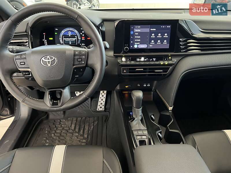 Седан Toyota Camry 2024 в Одесі