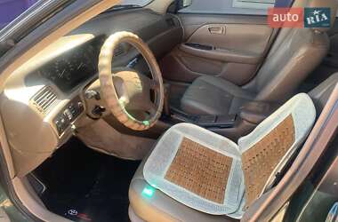 Седан Toyota Camry 1999 в 