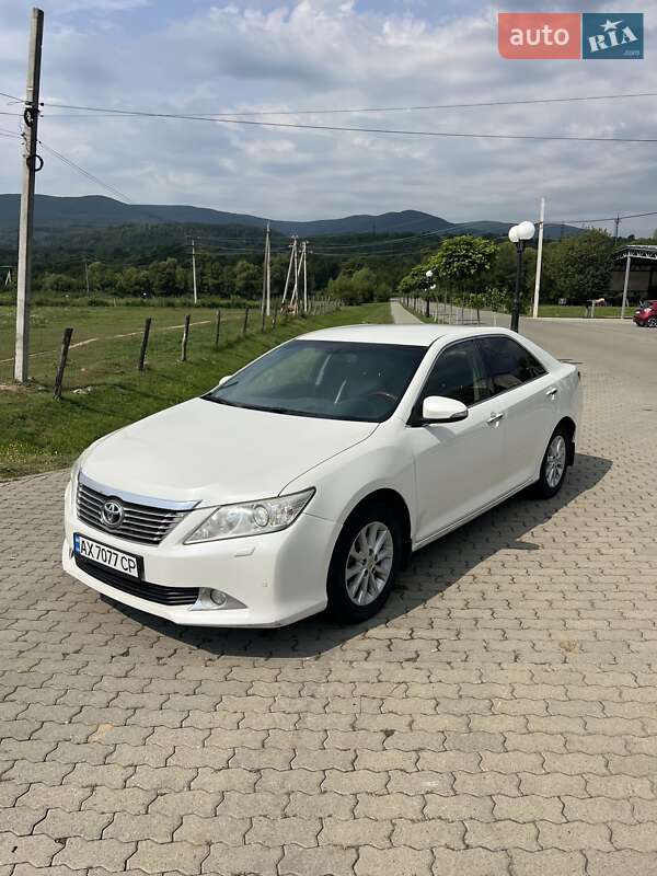 Toyota Camry 2012