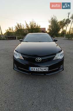 Седан Toyota Camry 2013 в Балаклее