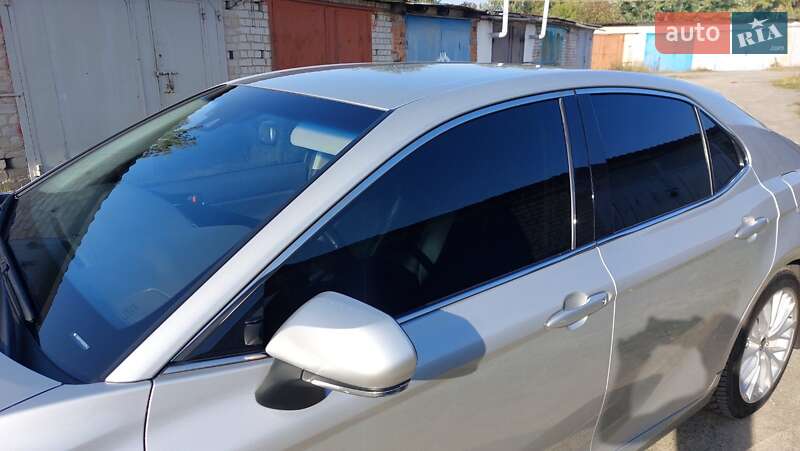 Седан Toyota Camry 2020 в Малині