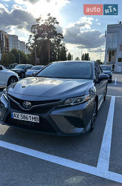 Седан Toyota Camry 2020 в Харькове