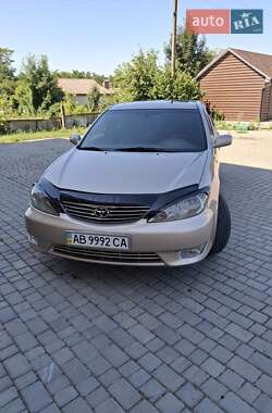 Седан Toyota Camry 2005 в Ильинцах