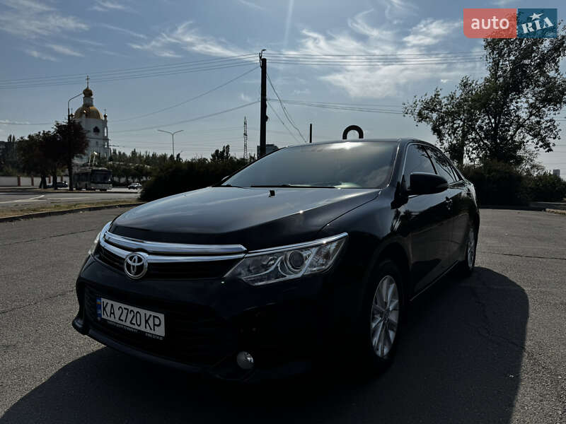 Toyota Camry 2017