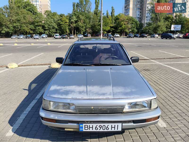 Универсал Toyota Camry 1989 в Одессе