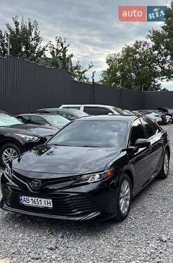 Седан Toyota Camry 2017 в Вінниці