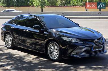 Седан Toyota Camry 2019 в Одессе