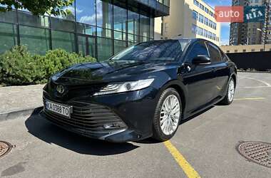 Седан Toyota Camry 2017 в Києві
