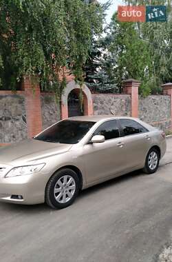 Седан Toyota Camry 2006 в Дніпрі