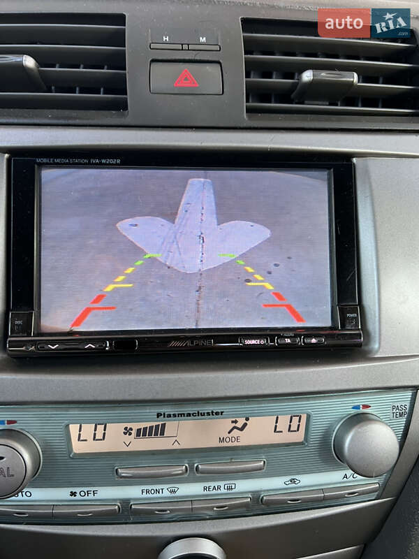 Седан Toyota Camry 2006 в Ровно