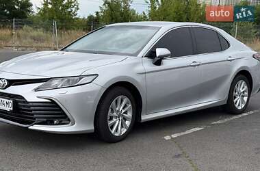 Седан Toyota Camry 2024 в Києві