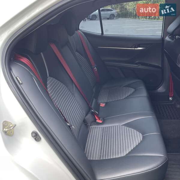 Седан Toyota Camry 2020 в Полтаві