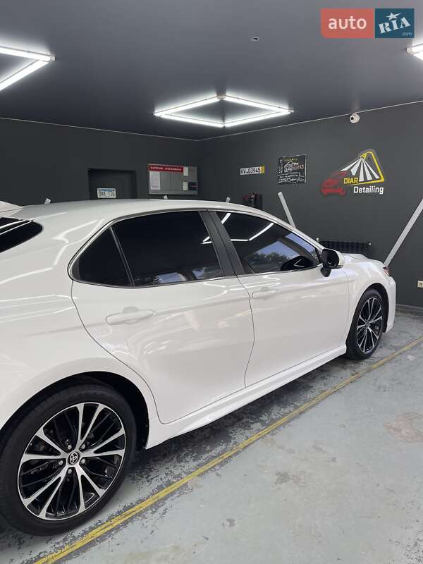 Седан Toyota Camry 2020 в Полтаві