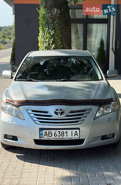 Седан Toyota Camry 2007 в Виннице