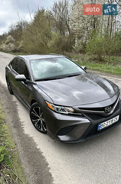 Седан Toyota Camry 2019 в Тернополі