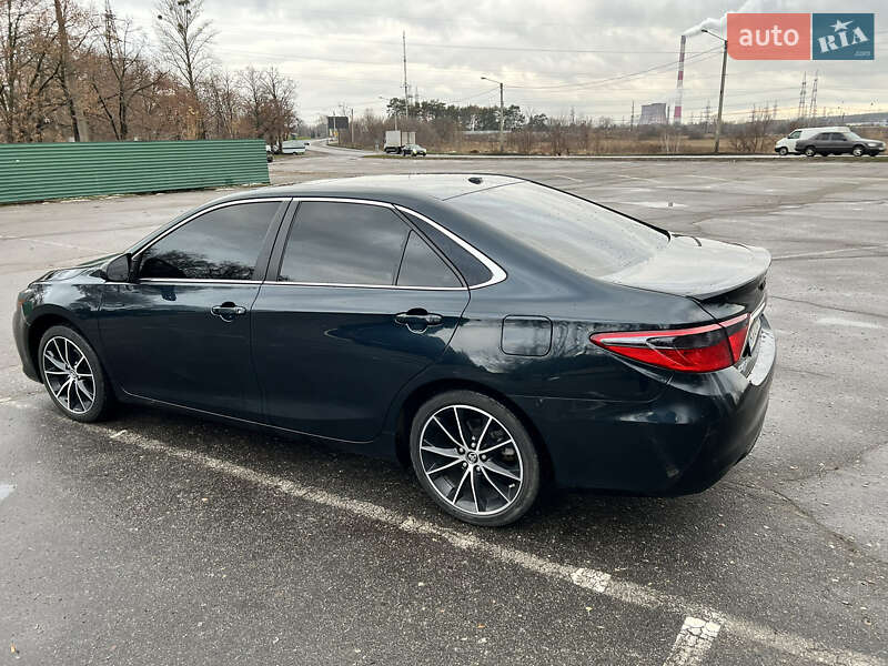 Седан Toyota Camry 2014 в Харкові