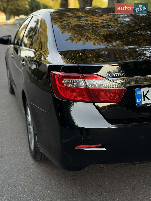 Седан Toyota Camry 2012 в Белой Церкви