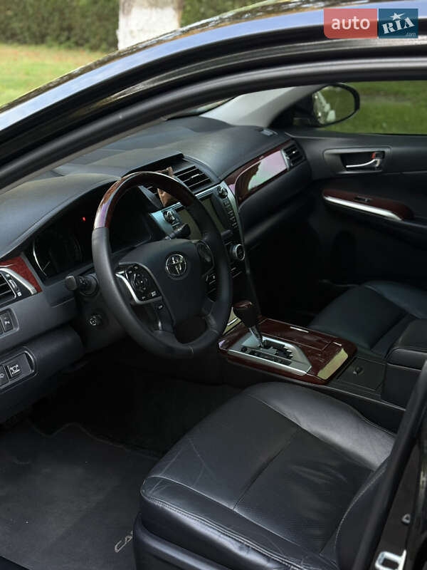 Седан Toyota Camry 2012 в Белой Церкви