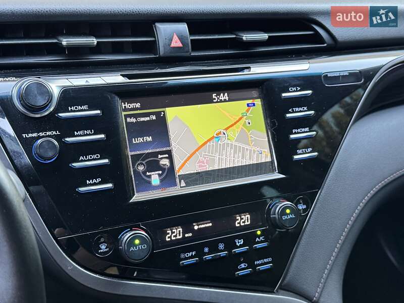 Седан Toyota Camry 2019 в Дніпрі