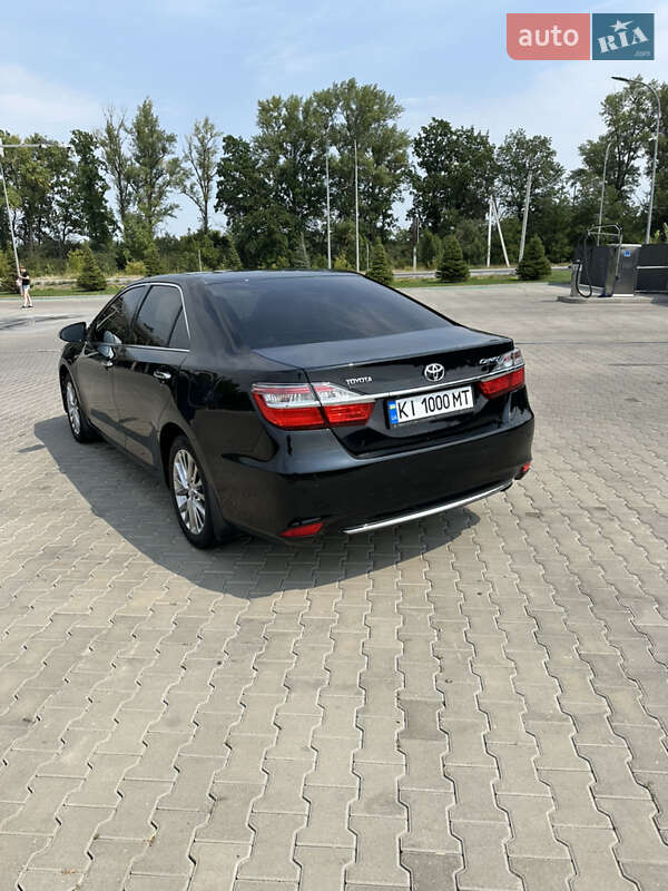 Седан Toyota Camry 2016 в Кагарлику