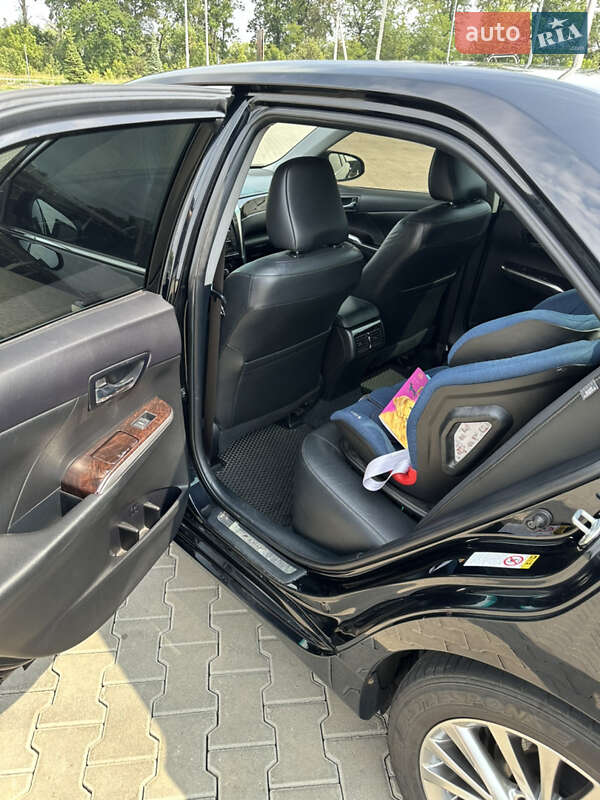 Седан Toyota Camry 2016 в Кагарлику