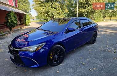 Седан Toyota Camry 2015 в Києві