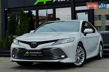 Седан Toyota Camry 2020 в Киеве