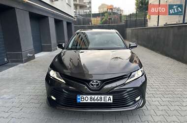 Седан Toyota Camry 2019 в 