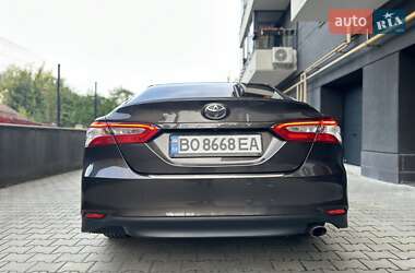 Седан Toyota Camry 2019 в 