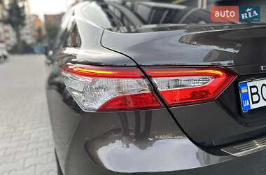 Седан Toyota Camry 2019 в 
