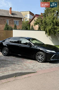 Седан Toyota Camry 2023 в Стрые