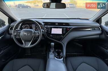 Седан Toyota Camry 2019 в 