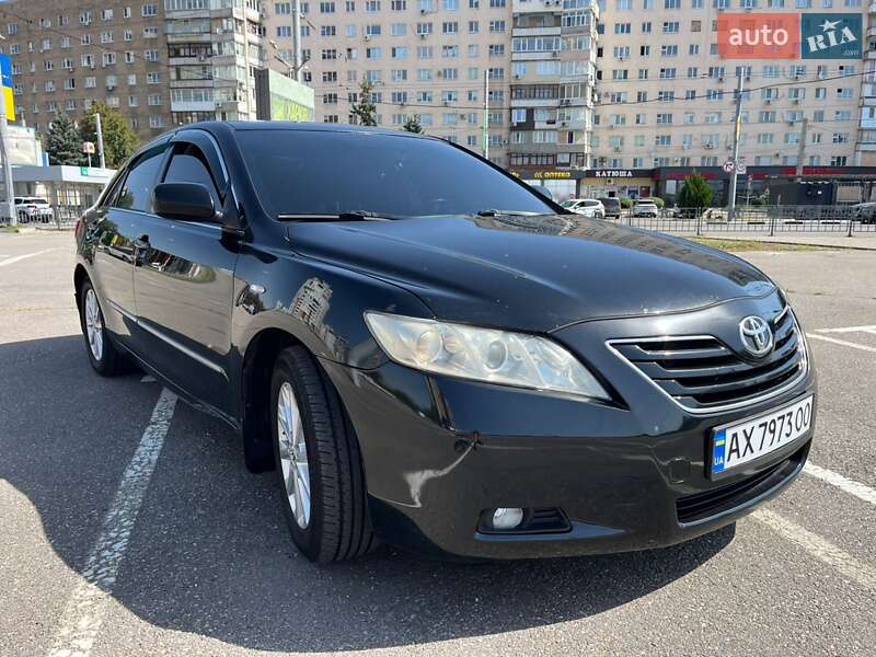 Седан Toyota Camry 2008 в Харькове