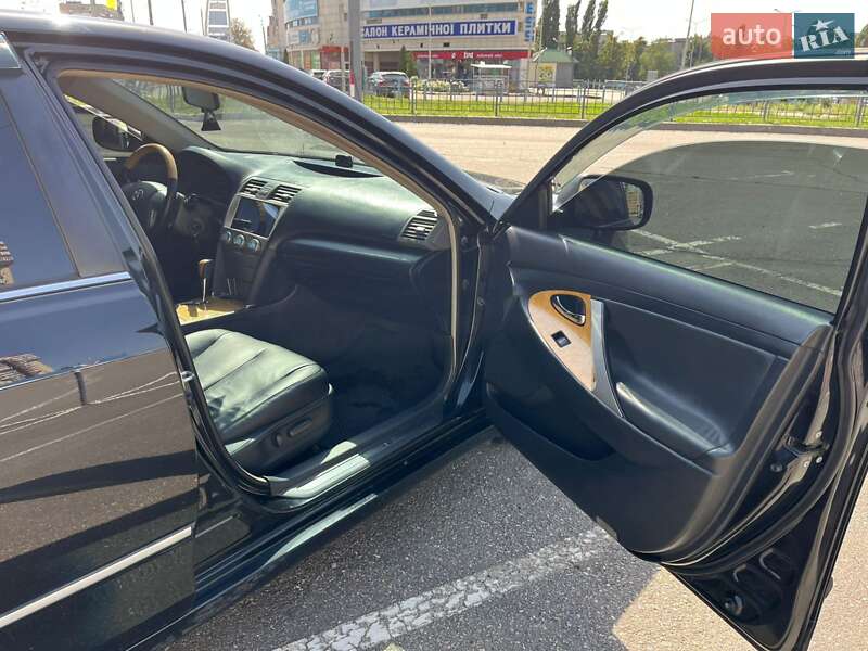 Седан Toyota Camry 2008 в Харькове