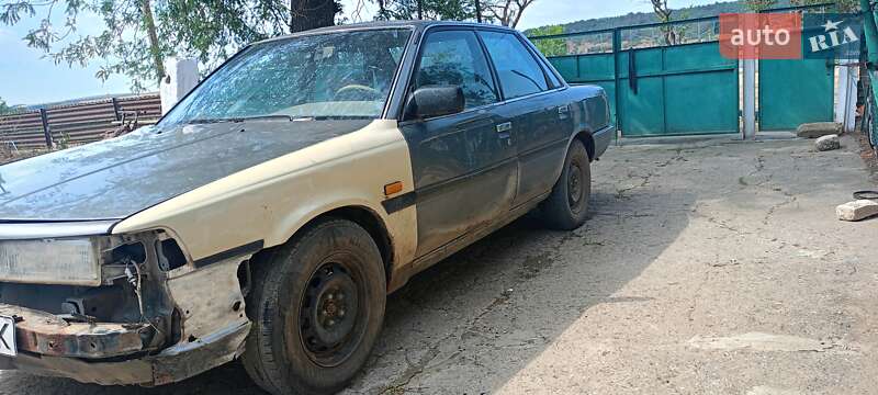 Седан Toyota Camry 1988 в Раздельной