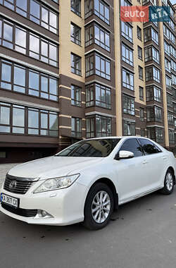 Седан Toyota Camry 2012 в Чернігові