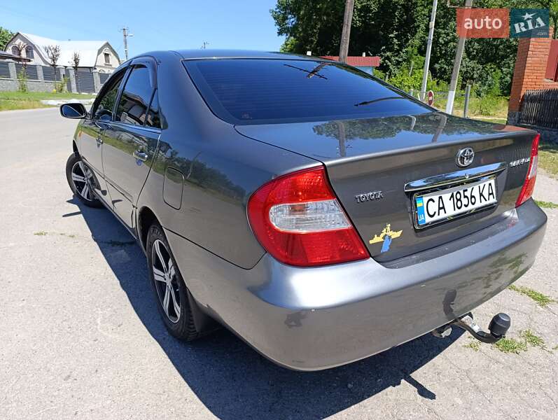 Седан Toyota Camry 2003 в Радехові