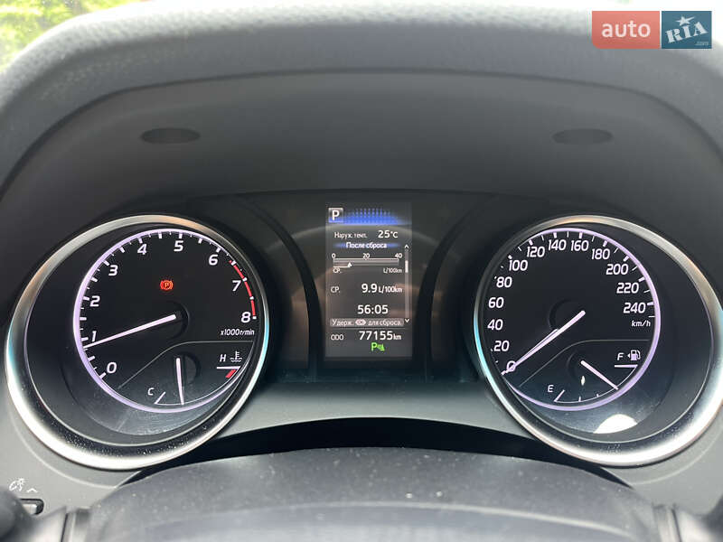 Седан Toyota Camry 2018 в Дніпрі