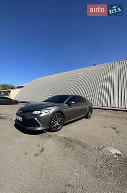 Седан Toyota Camry 2021 в Кривому Розі