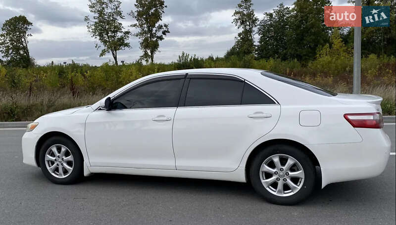 Toyota Camry 2010