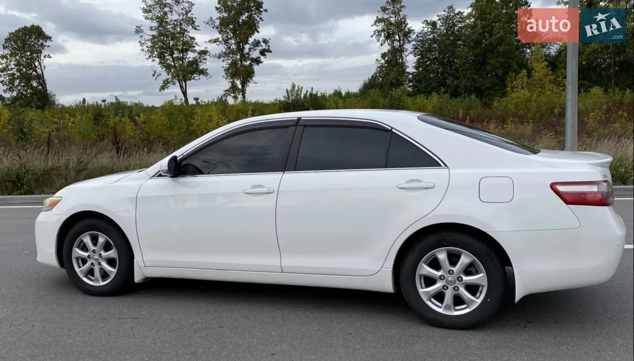 2010 Toyota Camry - мініатюра 12